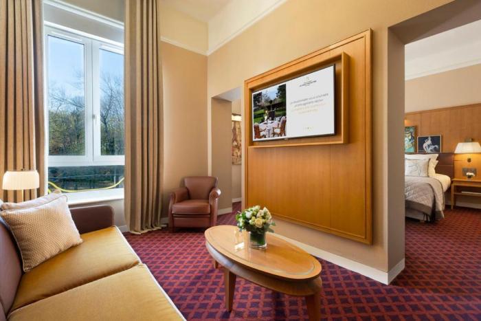 Hôtel Barrière Le Westminster Le Touquet Camera foto A suite at the hotel