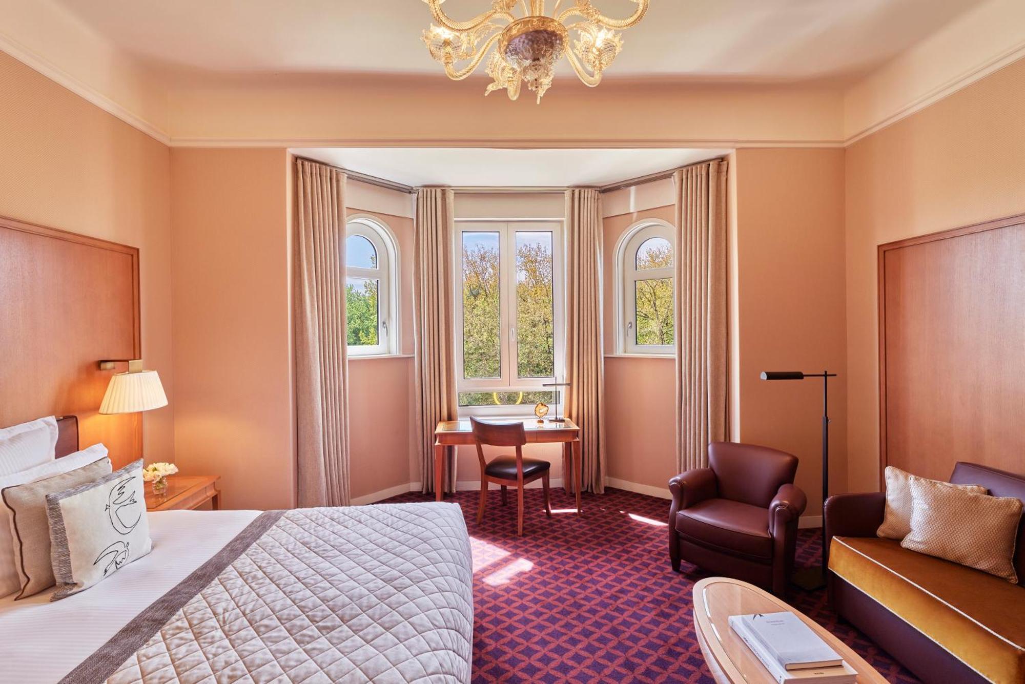 Hôtel Barrière Le Westminster Le Touquet Esterno foto A room at the Hotel de la Paix