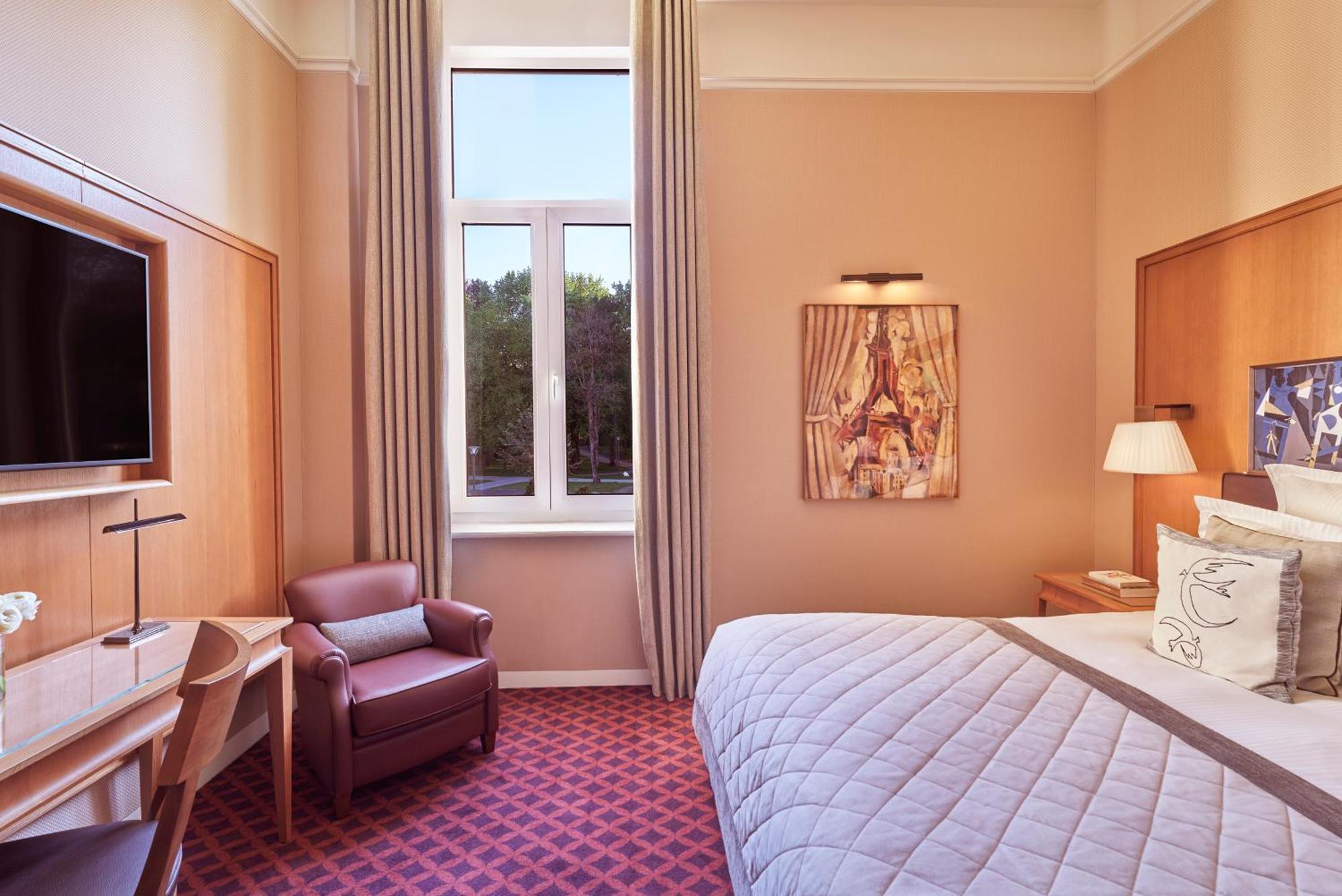 Hôtel Barrière Le Westminster Le Touquet Esterno foto A room at the hotel