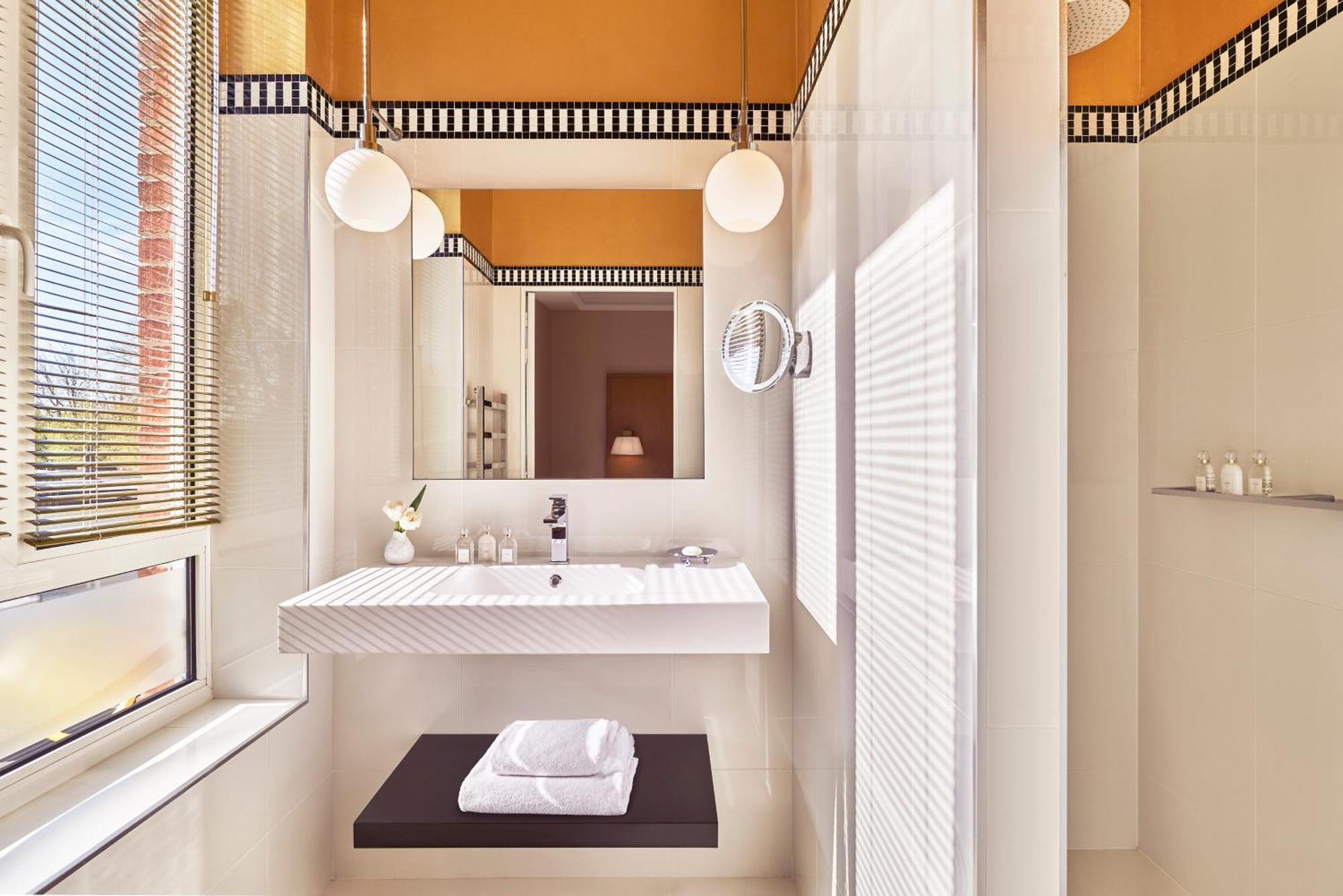 Hôtel Barrière Le Westminster Le Touquet Esterno foto Bathroom